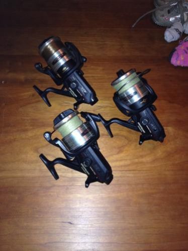 3 stuks molens Shimano 4500B baitrunners