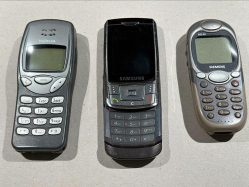 3 Vintage GSMs (Nokia 3210Samsung SGH-D900iSiemensME45)