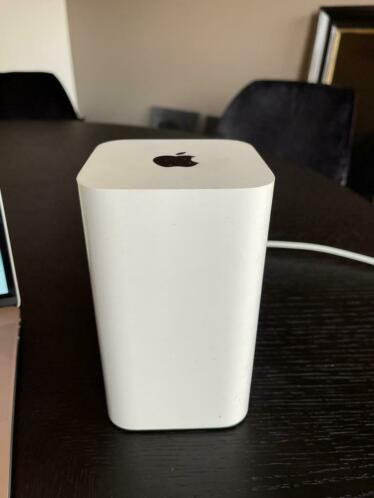 3 x AirPort Extreme