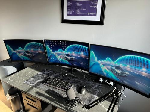 3 x MSI 27quot curved met armsysteem