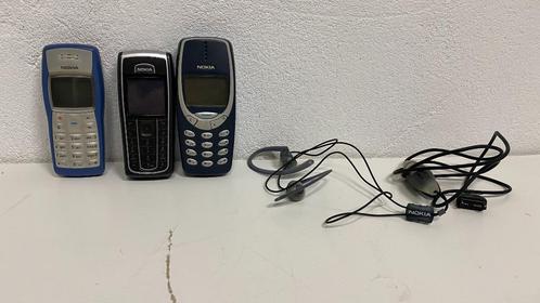 3 x Nokia mobieltjes oa 3210