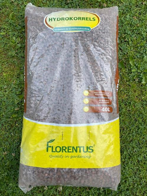 3 zakken Florentus hydrokorrels a 40 liter.