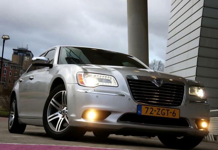 300C 3.0D M0392013 Keyless-Go.Xenon.Navi.Camera.Tv.Dvd.Leer.Sd