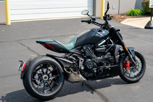 30500 Ducati Xdiavel Nera