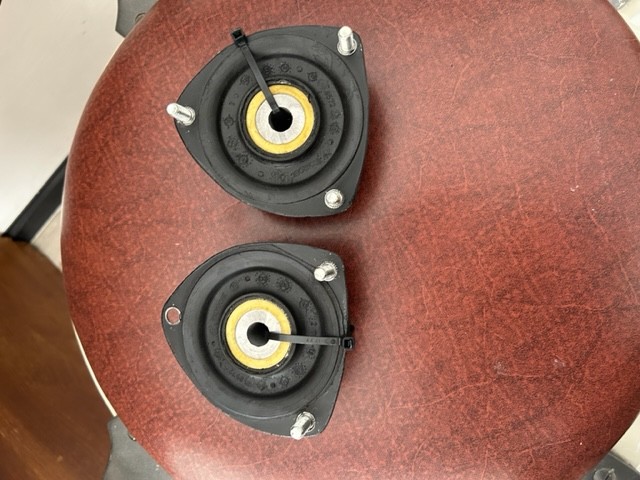 Shock absorbers mounts Lamborghini Urraco