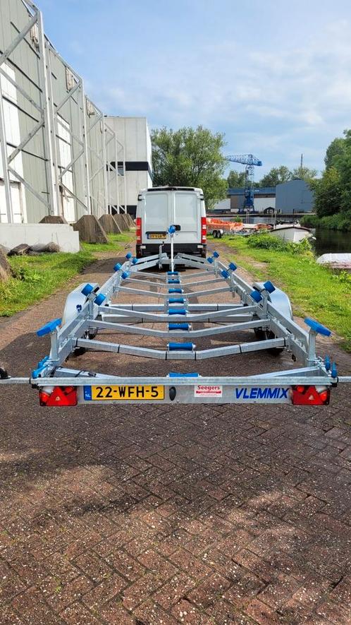 3500 kg boot trailer te huur. Boten tot 10 meter