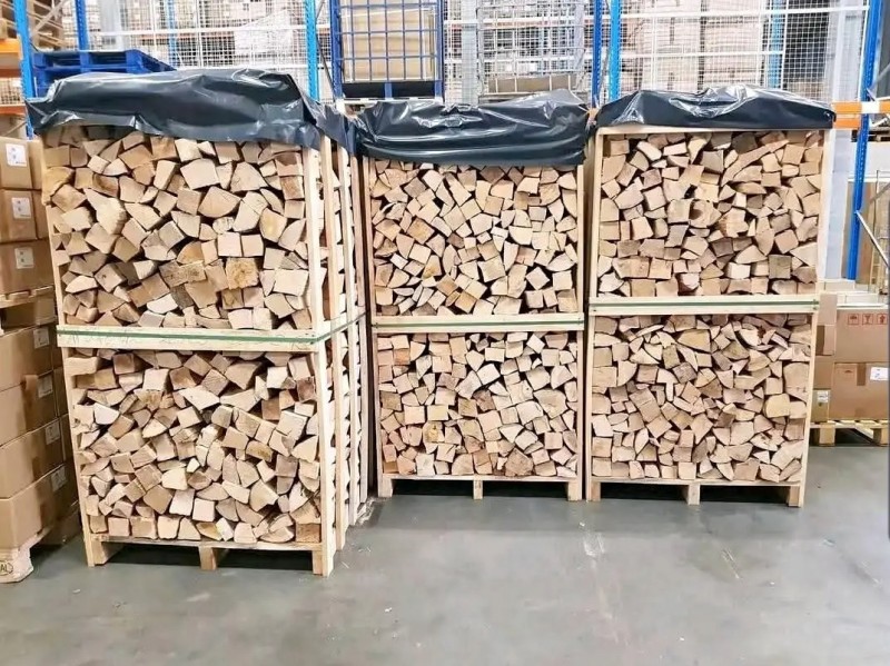 Verkoop van droog brandhout