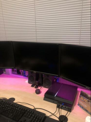 3x benQ monitoren 24inch  monitor beugel 