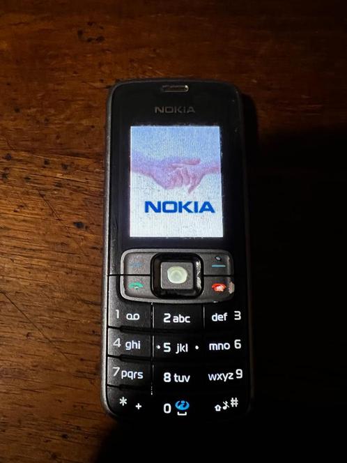 3x mobiele telefoon 2x Nokia, 1x NEC ( reserve onderdelen)