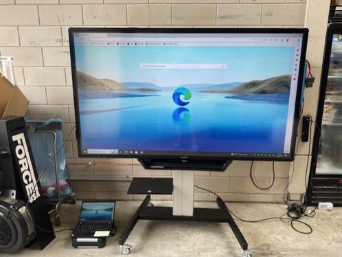 3x Sharp PN-80TC3 touchscreen  smartboard op statief