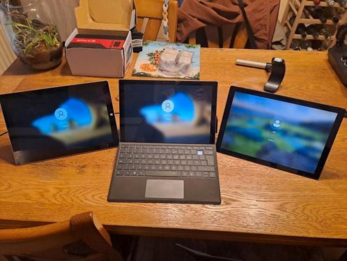 3x Windows Surface met defect touch screen voor onderdelen.