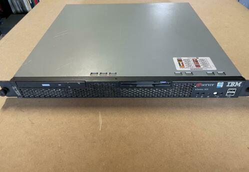 4- IBM server xseries 305