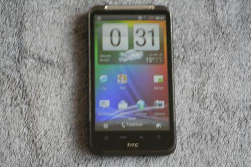 4 Mobiele telefoon HTC, met een opladers