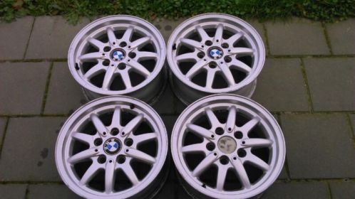 4 nette velgen 15 inch bmw