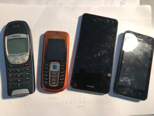 4 oude telefoons Nokia en Huawei