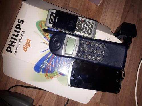 4 oude telefoons samen 20 euro  oa pglips 1997  mobiel
