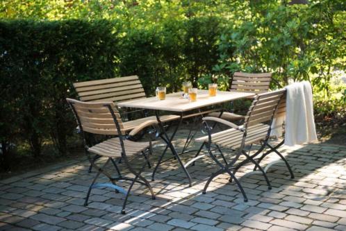 4 Seasons Outdoor  Bellini stoel met Lindau tafel  SALE