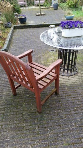 4 Teakhouten stoelen met ronde tafel