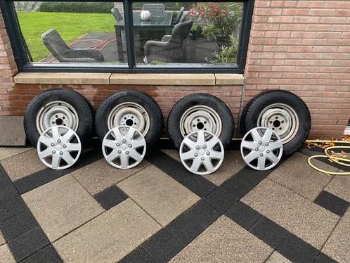 4 x aanhangwagen  wieldoppen