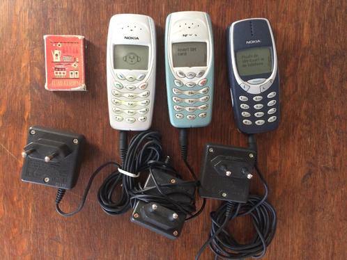 4 x Nokia 3310 3410 vintage oud eenvoudig simpel mobieltjes