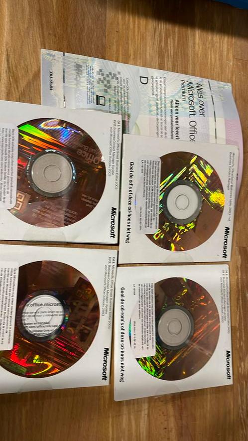 4 x Office 2003 CD ROM met product code