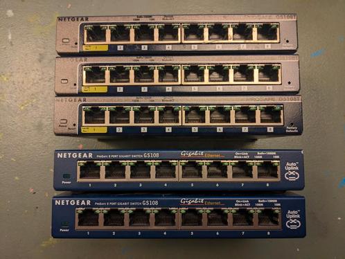 40 poorten, 5x 8 ports Netgear switches,