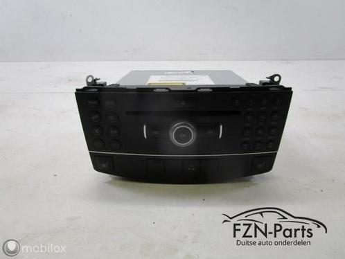 422682Mercedes-Benz W204 Radio CD Speler A2048700594