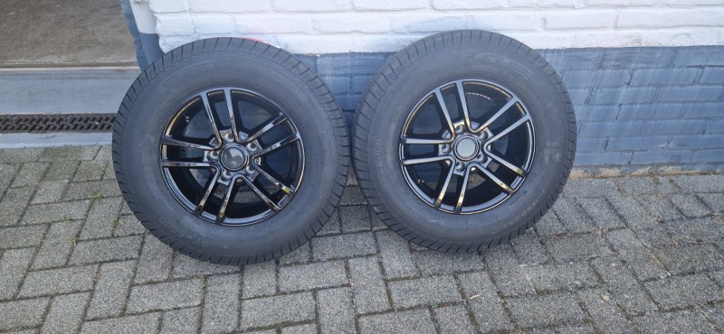 Caravan sportvelgen hoogglans zwart nieuw 