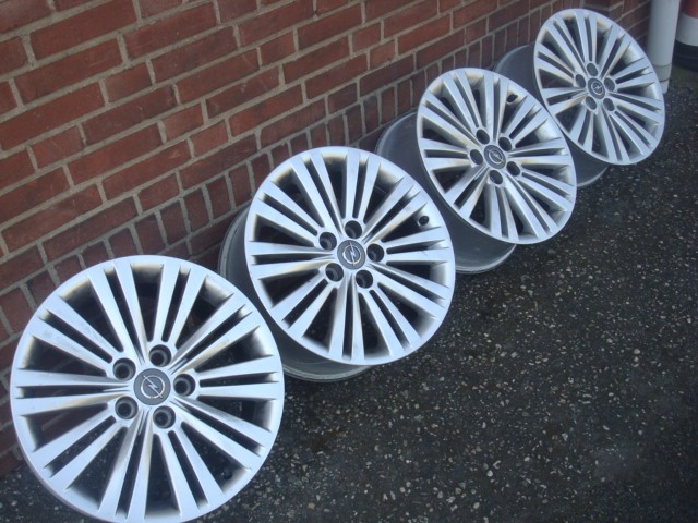 18 inch Origineel Opel Insignia Twin spoke velgenset 5x120