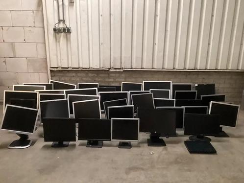 43 monitoren 10 per stuk of samen  350
