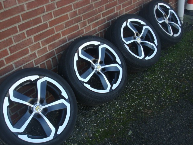 17”VW Dotz Hanzo Velgen Hifly Michelin 5x112
