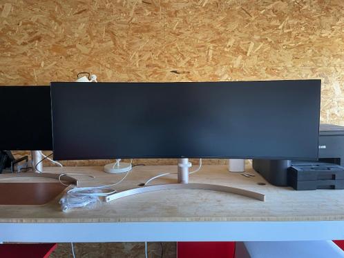 49 inch monitor LG 49WL95C-WE in zeer goede staat