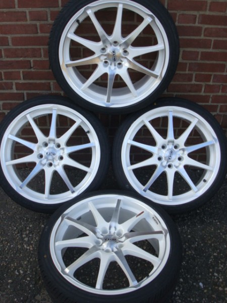 19 Inch DOTZ Velgen en Banden Steek 5x114,3
