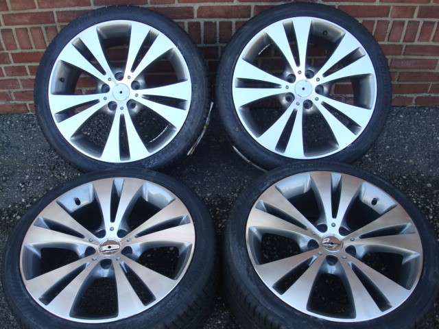 18 Inch EOS Velgen en Banden Steek 5x112