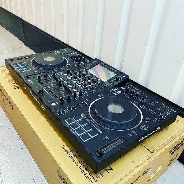 AlphaTheta XDJ-AZ, AlphaTheta OMNIS-DUO, Pioneer OPUS-QUAD, Pioneer XDJ-RX3, Pioneer XDJ-XZ, Pioneer DDJ-FLX10, Pioneer DDJ-REV7, Pioneer CDJ-3000, Pioneer DJM-A9, AlphaTheta Euphonia, Pioneer CDJ-2000NXS2, Pioneer DJM-900NXS2, Pioneer DJM-V10-LF
