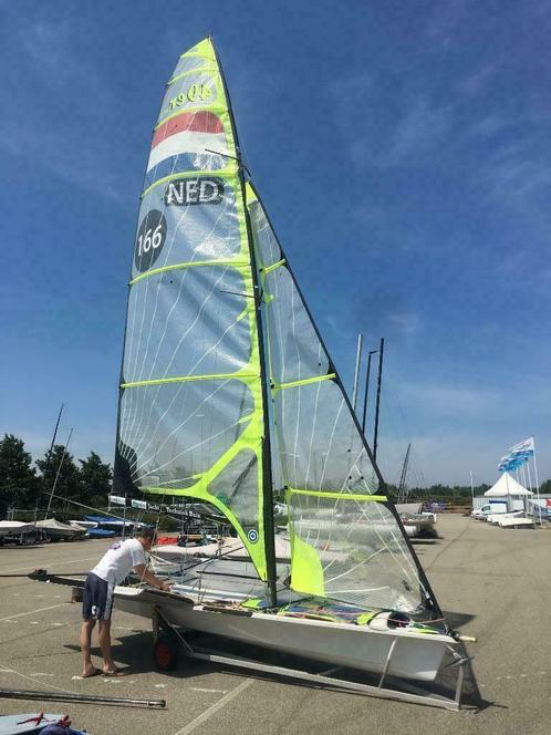 49er snelle open zeilboot 2 persoons