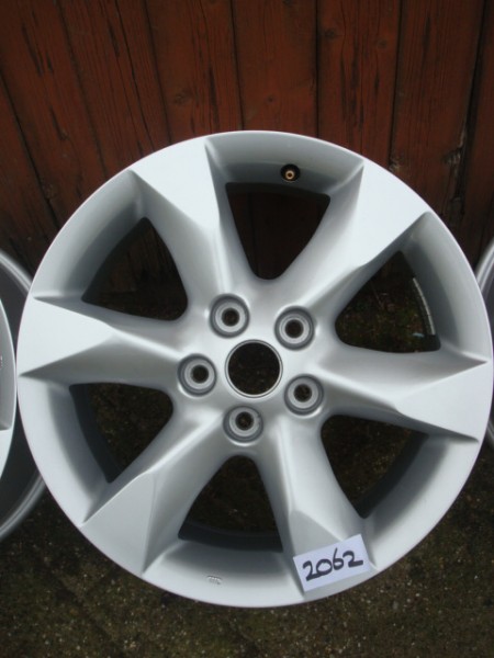 17 Inch Originele Nissan Velgen Steek 5x114,3