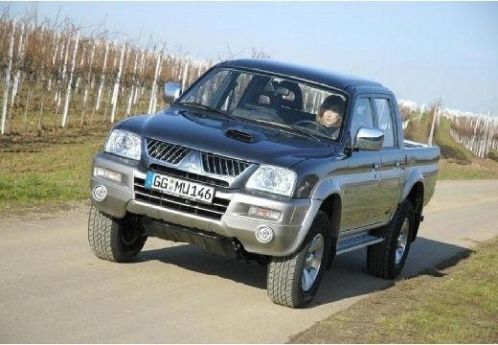 4D56T Mitsubishi L200 Pajero motorblok 11-0392004 2477cc 2.5TD