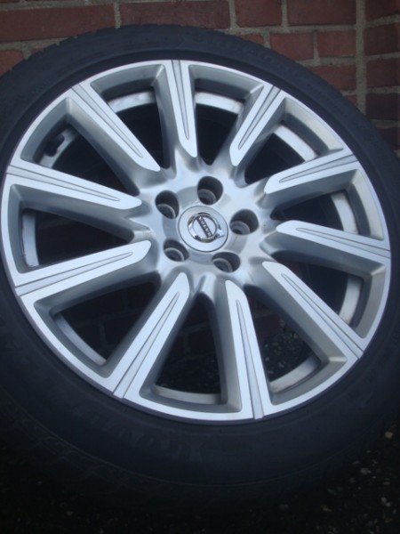 18 Originele Volvo 10-Spoke Silver Diamond Velgen + Banden 5x108