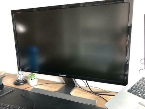 4K Samsung monitor 28 inch (U28D590D)