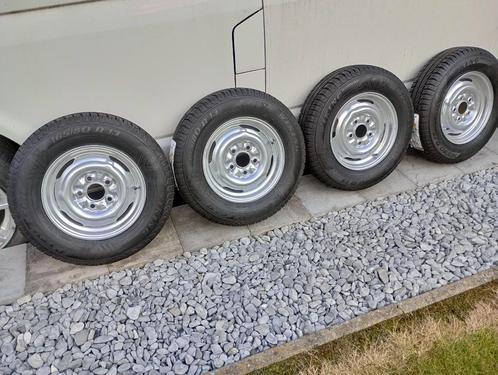 5 Aanhangwagen velgen met nieuwe banden