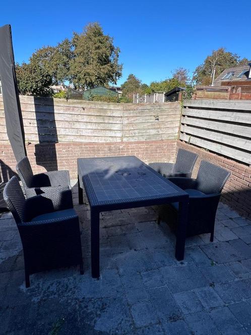 5 Delige tuinset  4 stoelen, 1 tafel inclusief 4 kussens