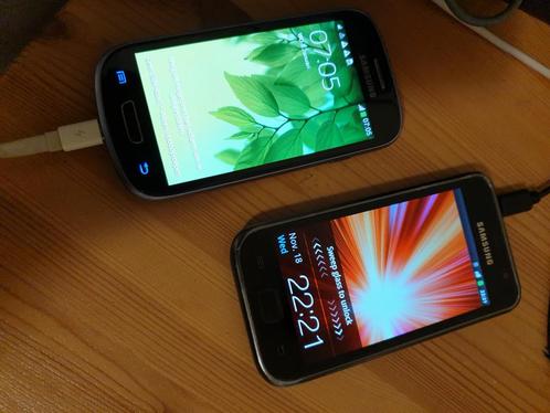5 mobieltjes  Sony Ericsson W200i, Samsung S3 Mini,  etc et