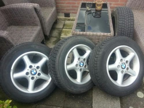 5 spaak met all wheater  winterbanden zeer goed profiel e36