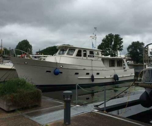 5 x Motorboot in online veiling van 26 augustus