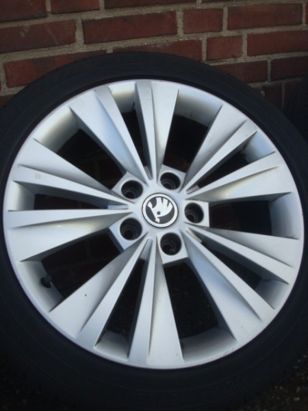 17’’Inch Originele Skoda Kodiaq Karoq Velgen en Banden