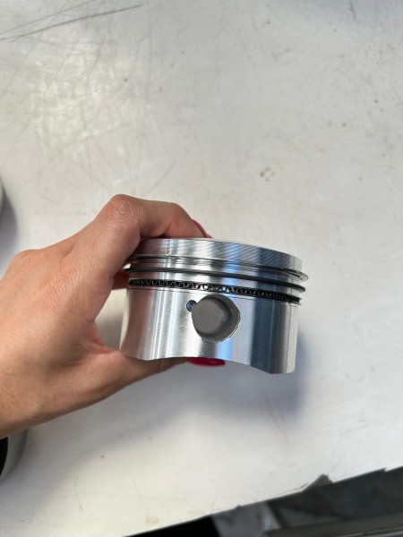 Pistons for Ferrari 275