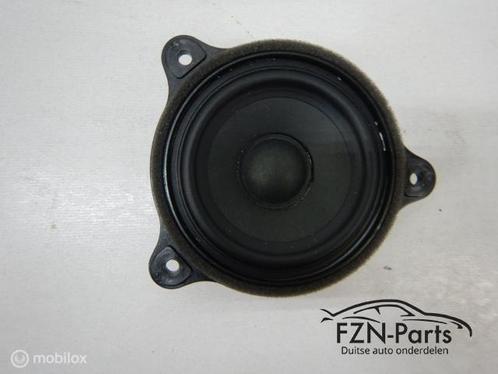 571481VW Golf 8 Speaker Dashboard Midden