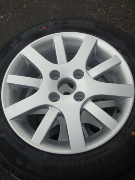 15"Hockenheim Peugeot Velgen en Banden Steek 4x108