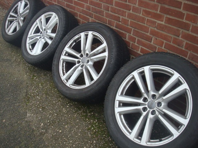 20 Inch Originele Audi Q5 TDI S-Line Velgen + Banden Steek 5x112